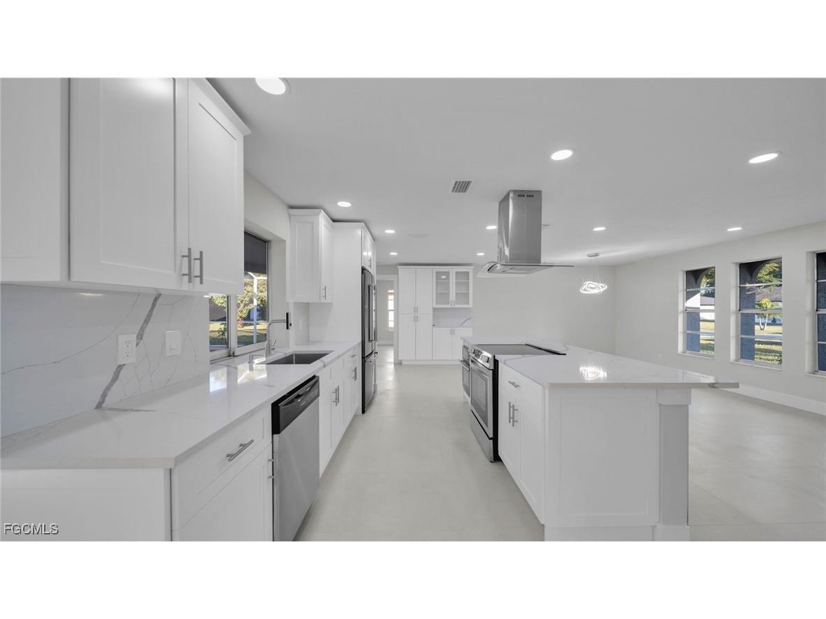 1705 SE 6th Terrace Cape Coral FL 33990 2026006057 image6