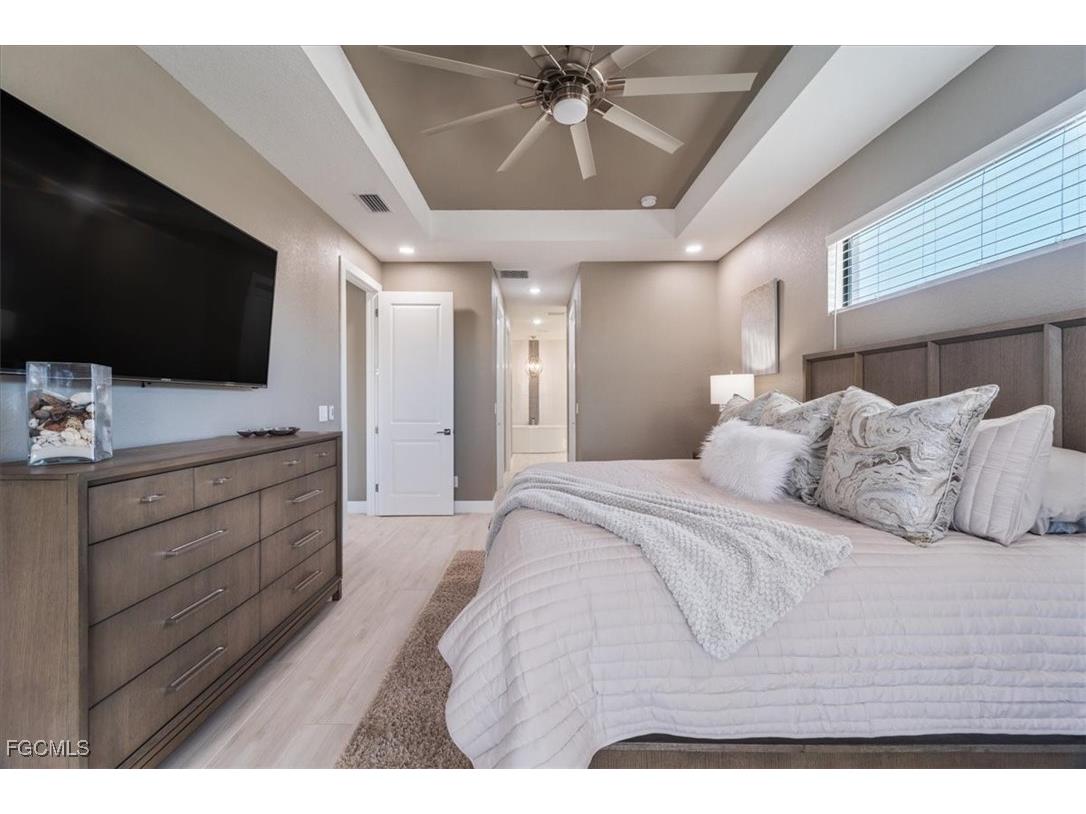 1705 SW 31st Lane Cape Coral FL 33914 2025015226 image15