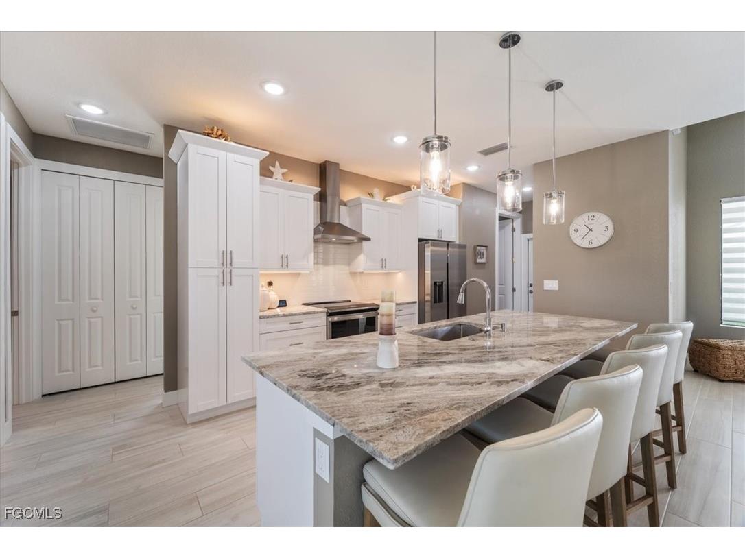 1705 SW 31st Lane Cape Coral FL 33914 2025015226 image7