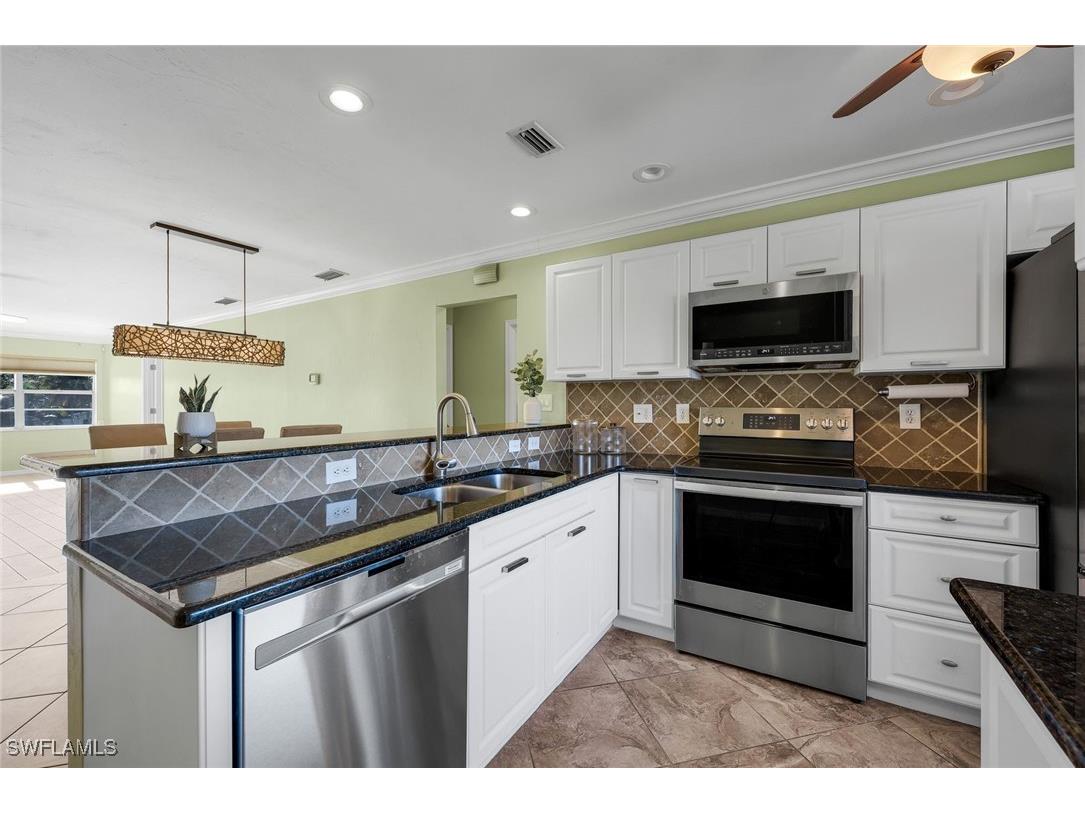 1706 Bikini Court #202 Cape Coral FL 33904 226004638 image10
