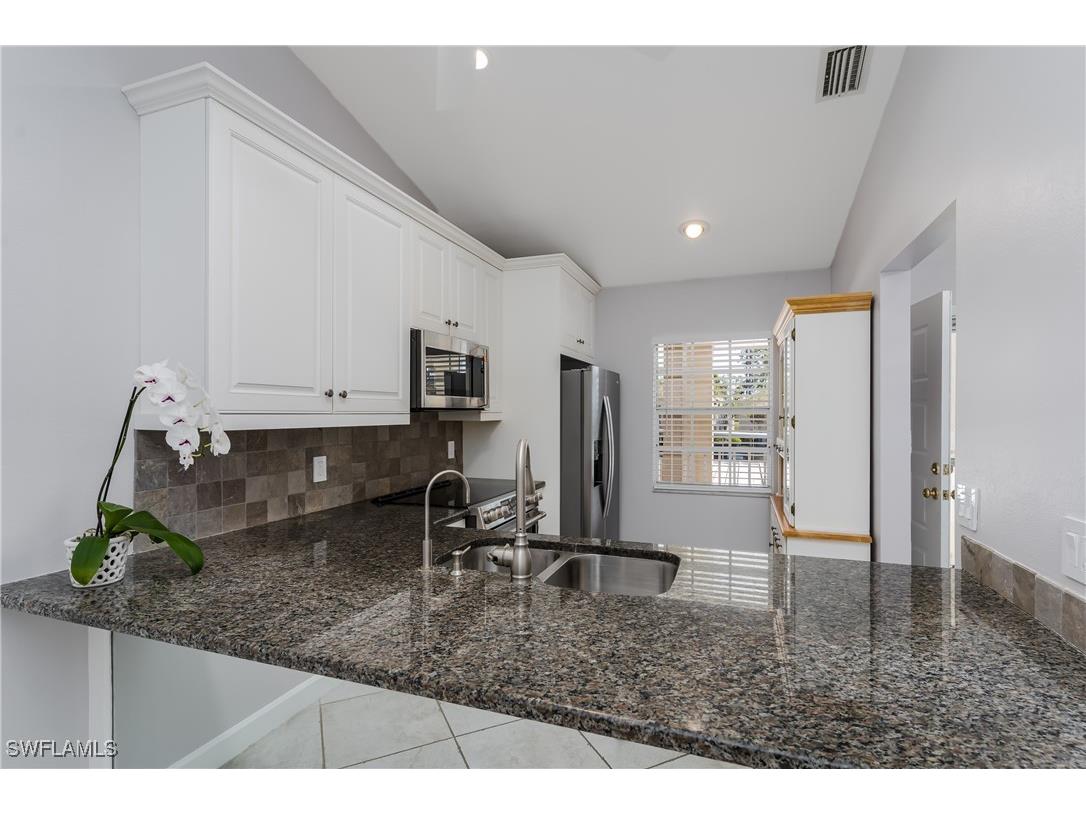 1706 Kings Lake Boulevard #203 Naples FL 34112 225031329 image5