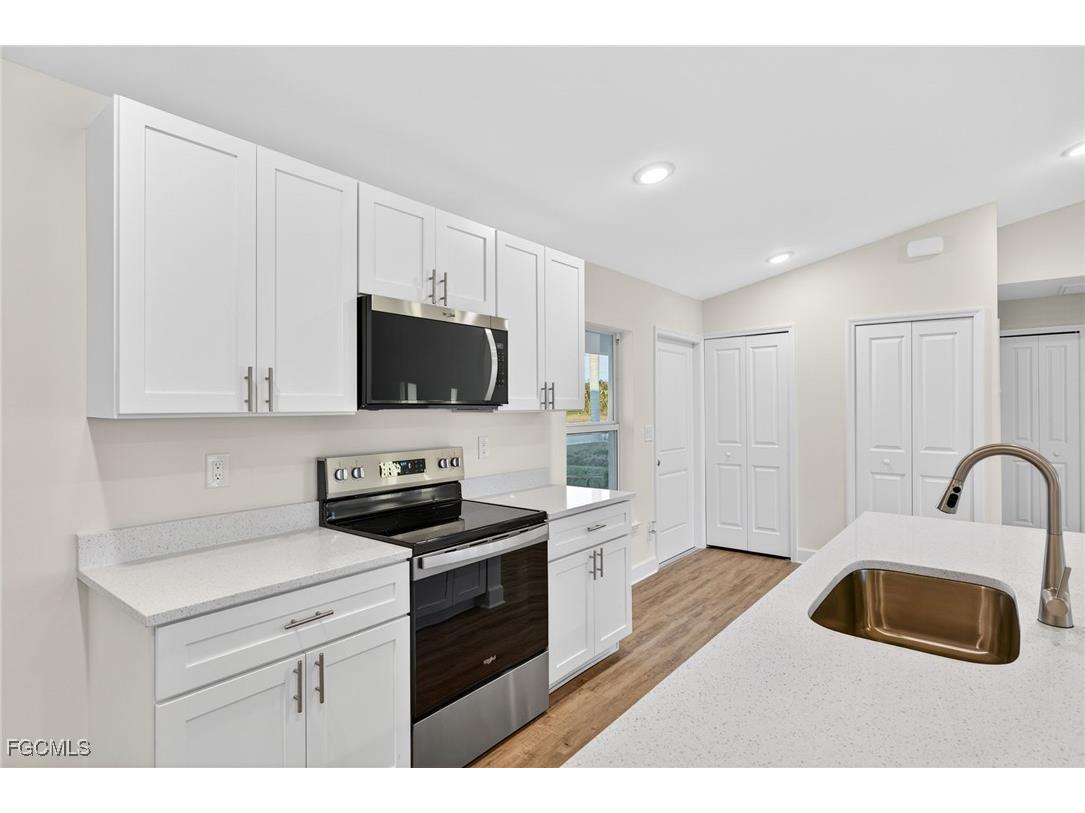 1706 NW 5th Street Cape Coral FL 33993 2026005334 image9