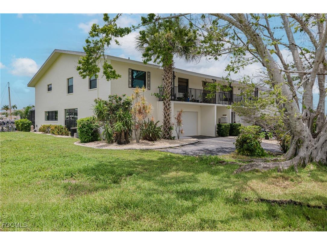 1706 Sandy Circle Cape Coral FL 33904 2025002816 image2