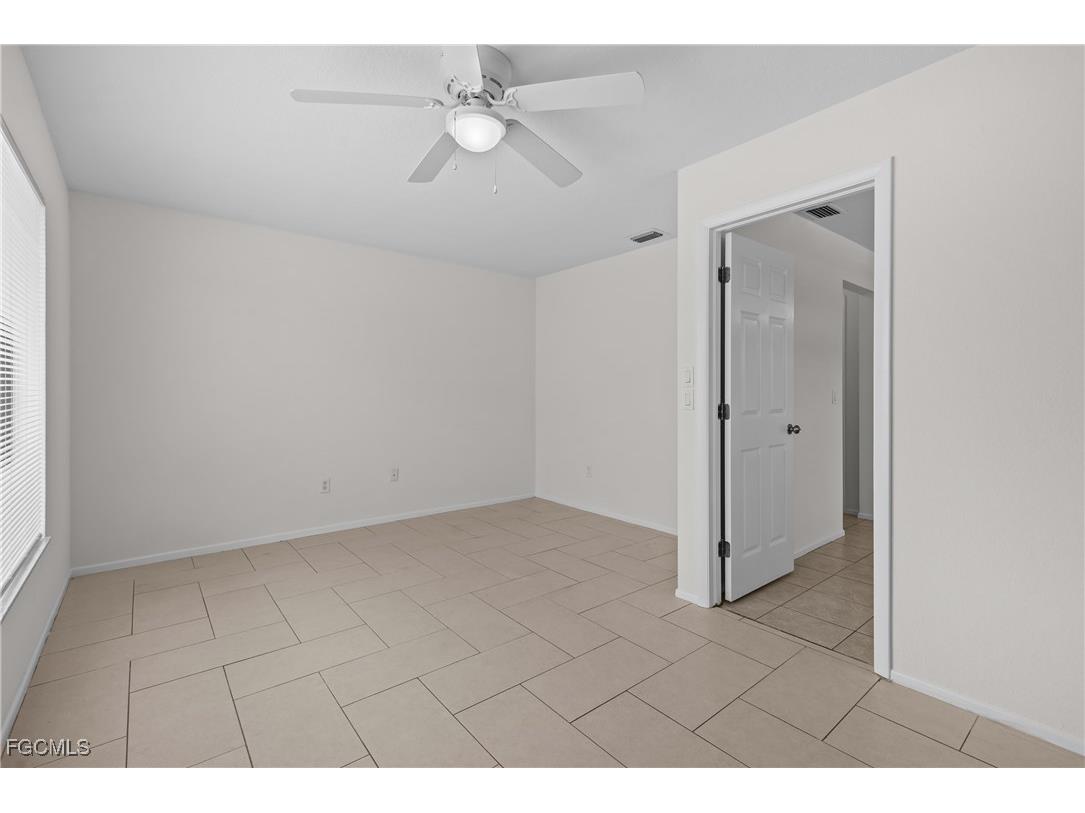 1706 Sandy Circle Cape Coral FL 33904 2025002816 image33