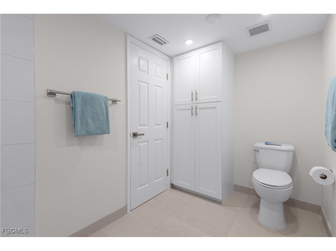 1706 Sandy Circle Cape Coral FL 33904 2025002816 image46