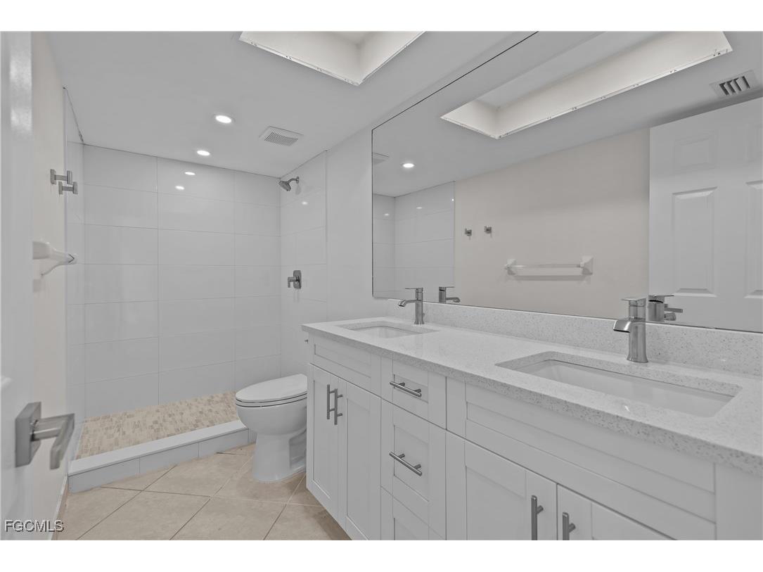 1706 Sandy Circle Cape Coral FL 33904 2025002816 image7