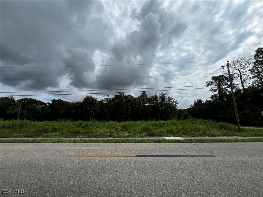 1707 E 6th Street Lehigh Acres FL 33972 2025002724 image2