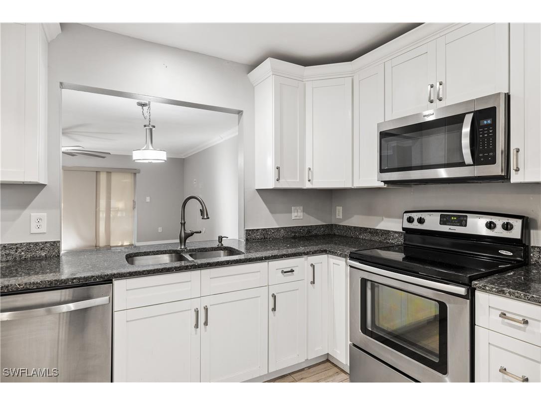 1707 Golf Club Drive #5 North Fort Myers FL 33903 225001791 image1