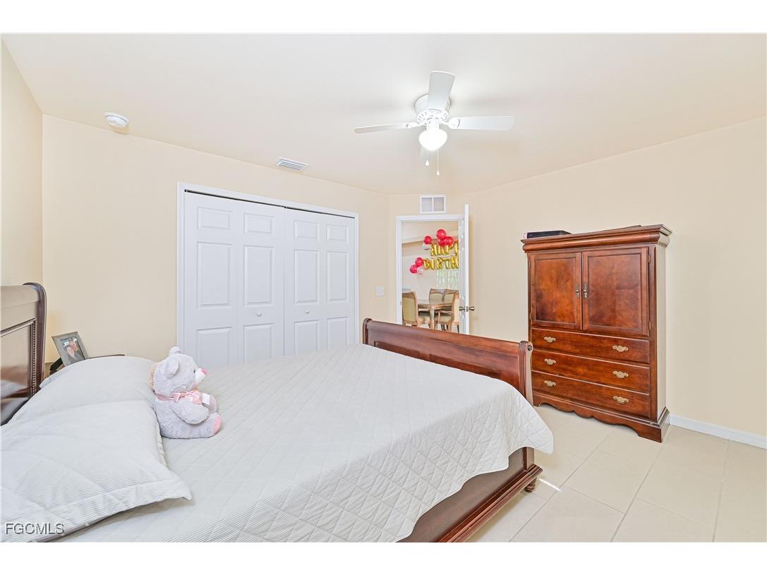 1705 & 1707 SW 1st Avenue Cape Coral FL 33991 2025006368 image13