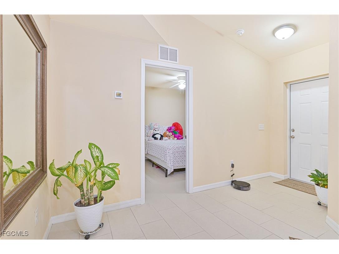 1705 & 1707 SW 1st Avenue Cape Coral FL 33991 2025006368 image15