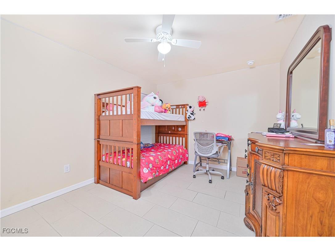 1705 & 1707 SW 1st Avenue Cape Coral FL 33991 2025006368 image19