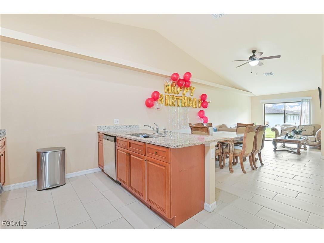 1705 & 1707 SW 1st Avenue Cape Coral FL 33991 2025006368 image3
