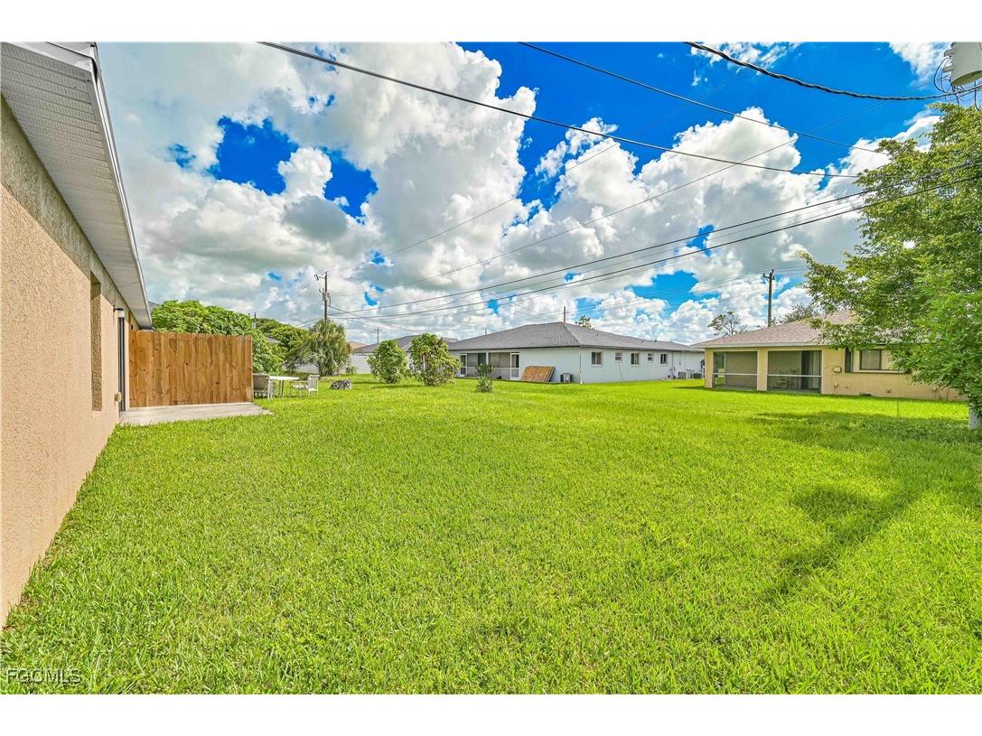1705 & 1707 SW 1st Avenue Cape Coral FL 33991 2025006368 image35