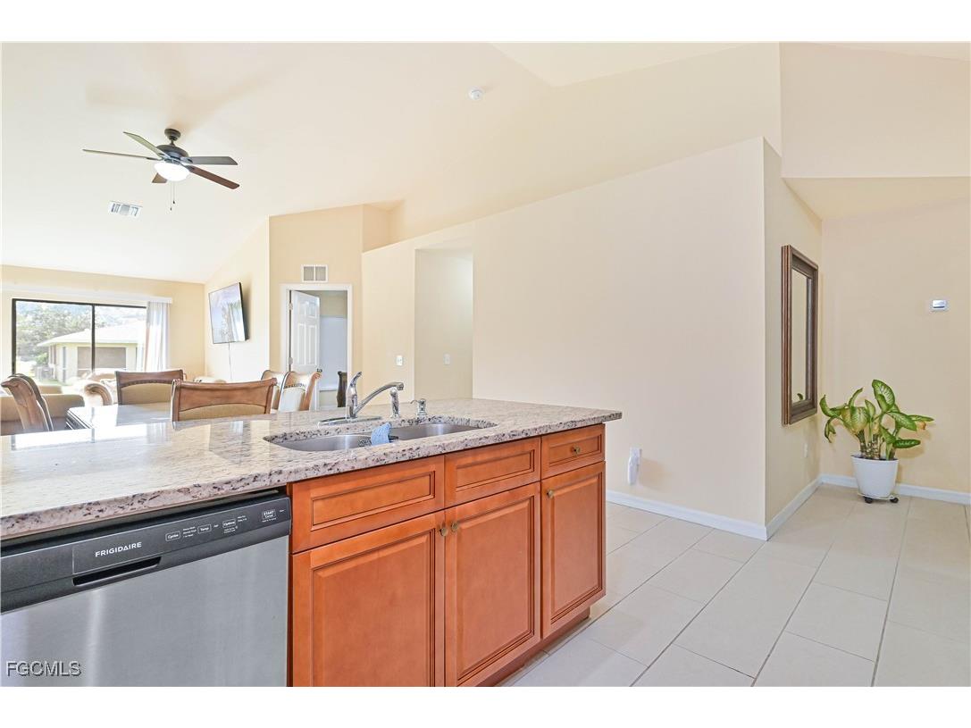 1705 & 1707 SW 1st Avenue Cape Coral FL 33991 2025006368 image8