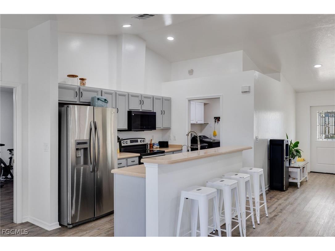 1707 SW 3rd Street Cape Coral FL 33991 2026009371 image2