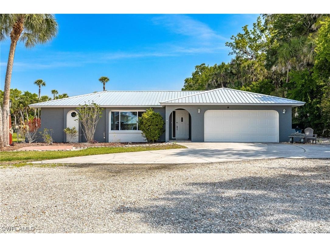 1708 Caloosa Estates Court Labelle FL 33935 223025719 image1