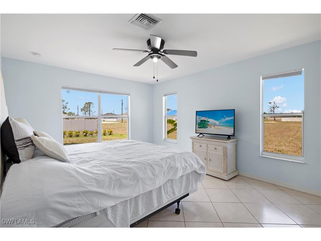 1708 Diplomat Parkway W Cape Coral FL 33993 224080040 image15