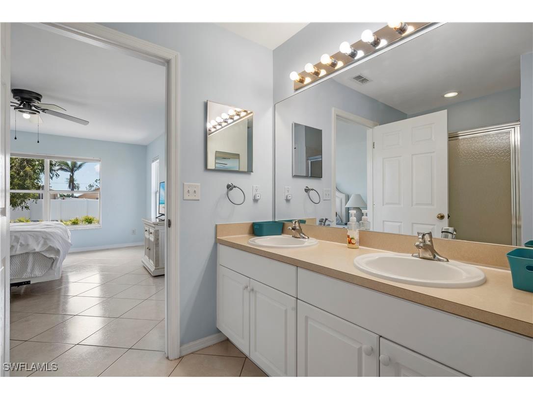 1708 Diplomat Parkway W Cape Coral FL 33993 224080040 image17