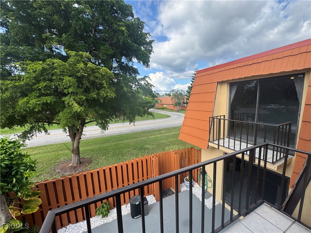 1708 Park Meadows Drive #4 Fort Myers FL 33907 2025017004 image2