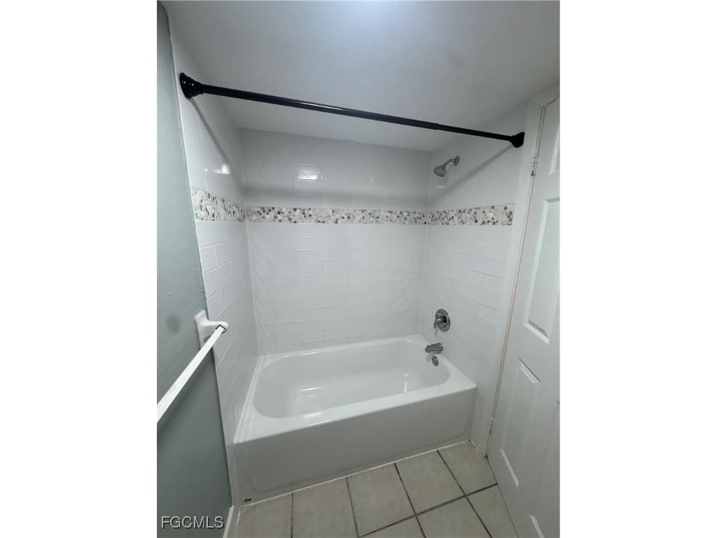 1708 Park Meadows Drive #4 Fort Myers FL 33907 2025017004 image20