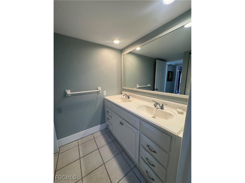 1708 Park Meadows Drive #4 Fort Myers FL 33907 2025017004 image21