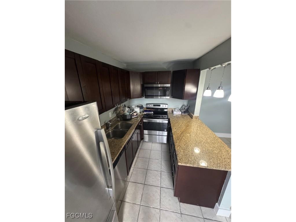 1708 Park Meadows Drive #4 Fort Myers FL 33907 2025017004 image9