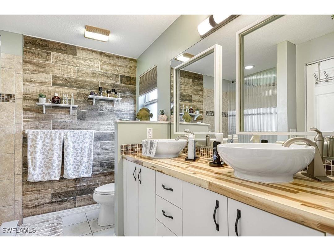 1708 Royal Circle #701 Naples FL 34112 225082291 image10