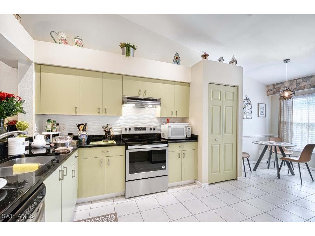 1708 Royal Circle #701 Naples FL 34112 225082291 image9