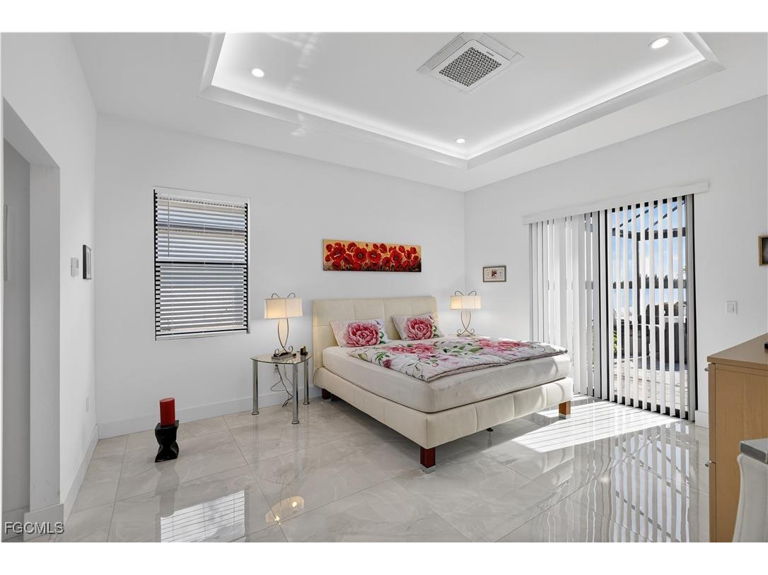 1708 SW 4th Street Cape Coral FL 33991 2025020311 image26