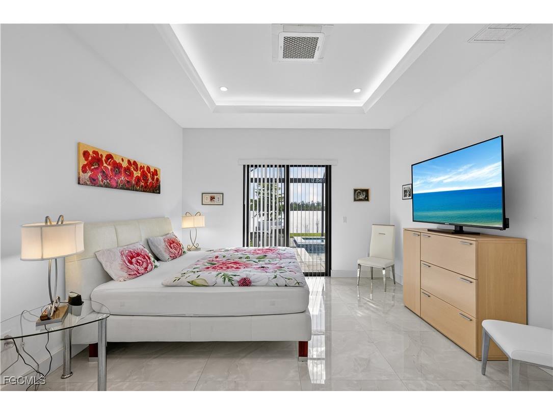 1708 SW 4th Street Cape Coral FL 33991 2025020311 image28