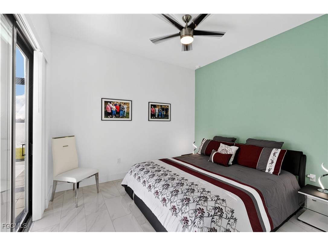 1708 SW 4th Street Cape Coral FL 33991 2025020311 image33