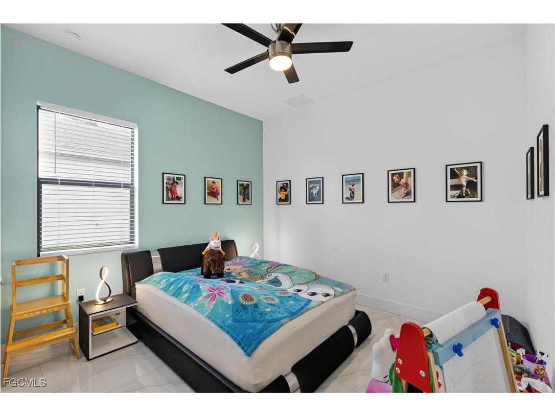 1708 SW 4th Street Cape Coral FL 33991 2025020311 image39