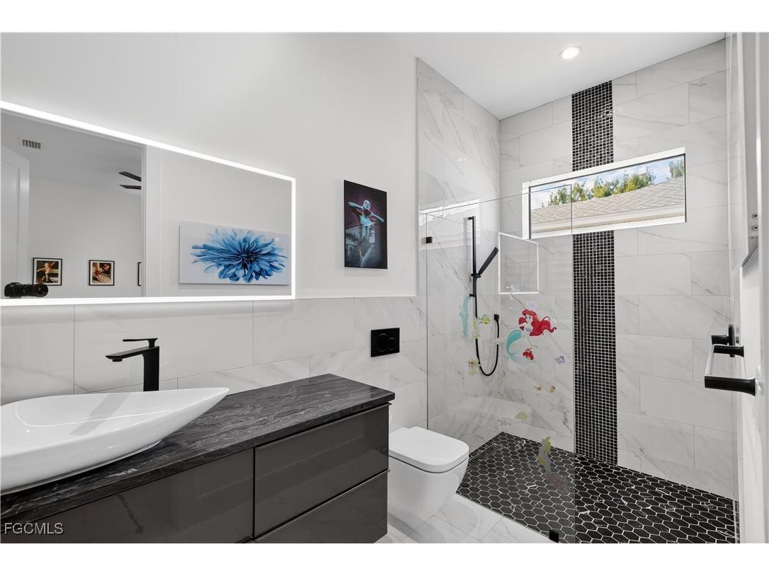 1708 SW 4th Street Cape Coral FL 33991 2025020311 image41