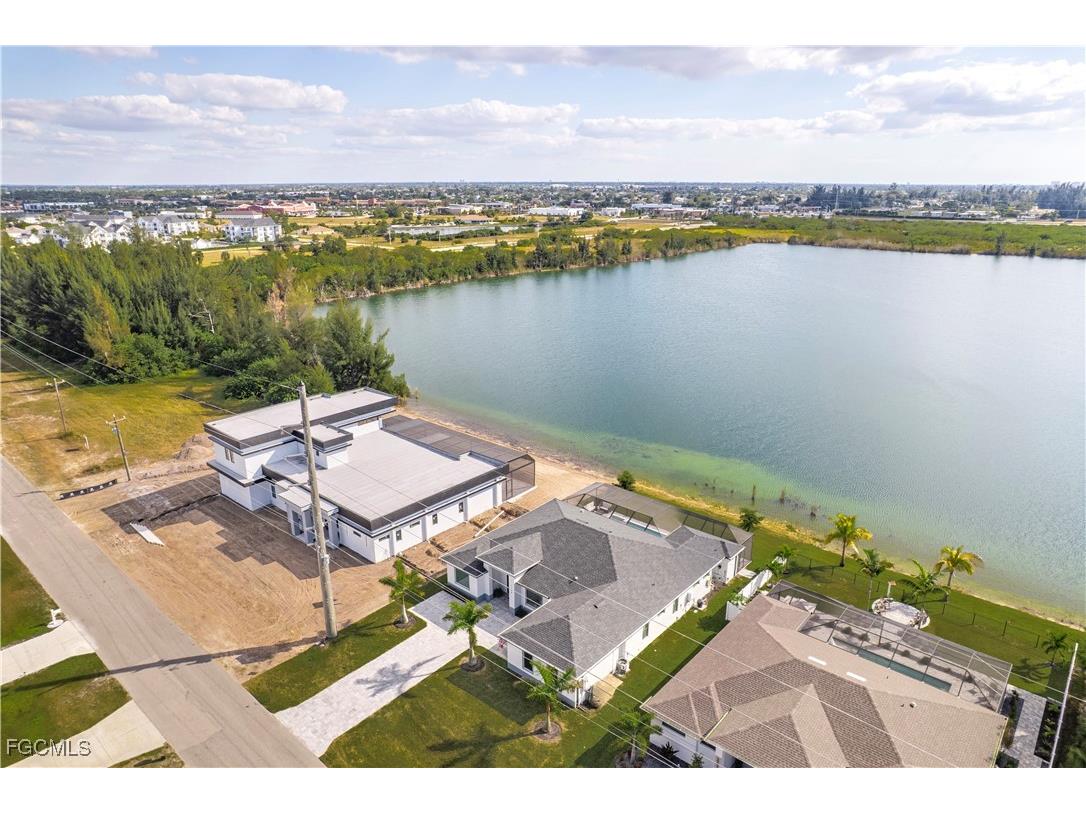 1708 SW 4th Street Cape Coral FL 33991 2025020311 image49