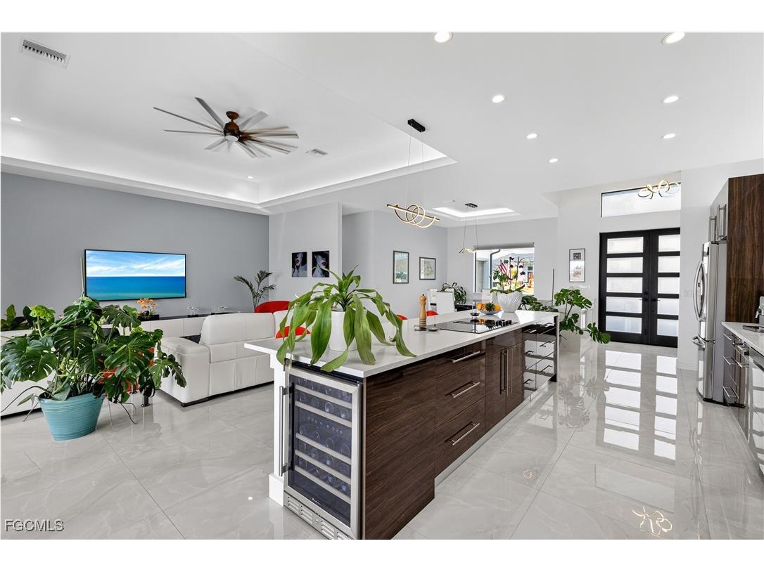 1708 SW 4th Street Cape Coral FL 33991 2025020311 image6