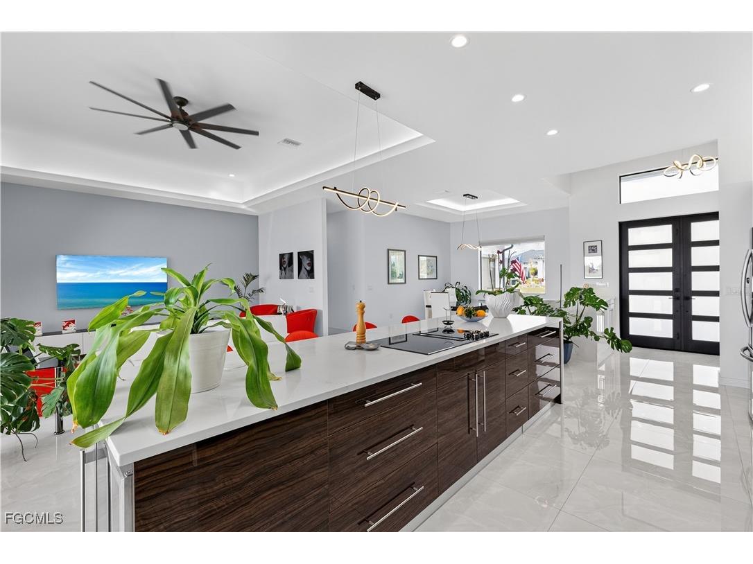 1708 SW 4th Street Cape Coral FL 33991 2025020311 image8