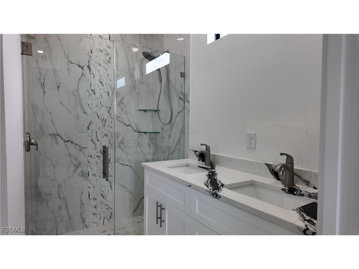 1708 El Dorado Boulevard N Cape Coral FL 33993 2025002915 image10