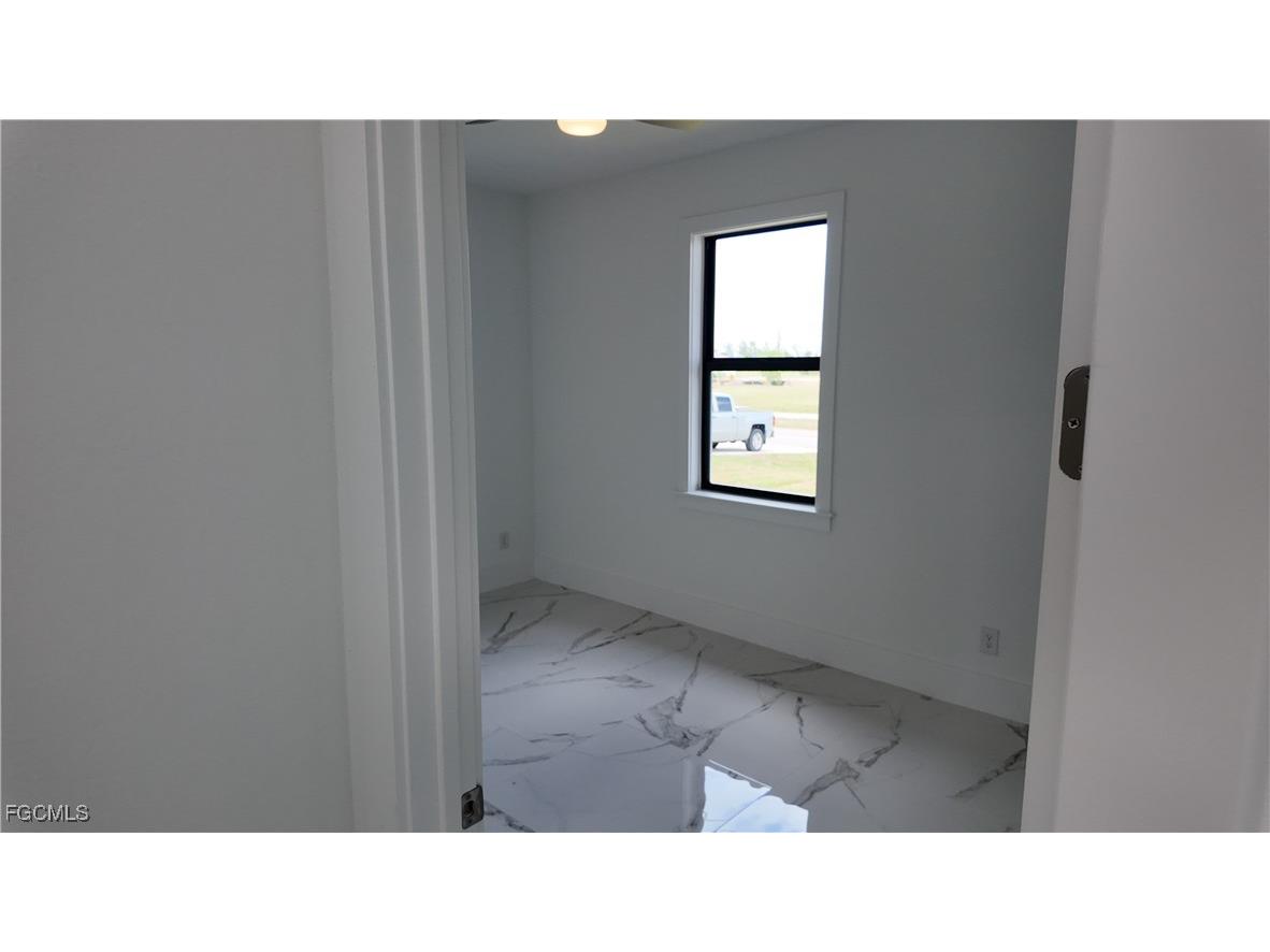 1708 El Dorado Boulevard N Cape Coral FL 33993 2025002915 image9