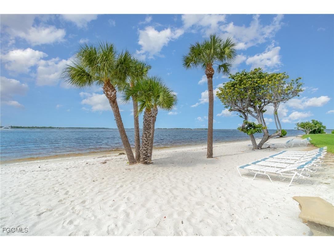 17080 Harbour Point Drive #7C Fort Myers FL 33908 2025017225 image25