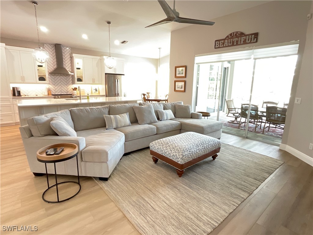 1709 Marsh Run Naples FL 34109 225057554 image10