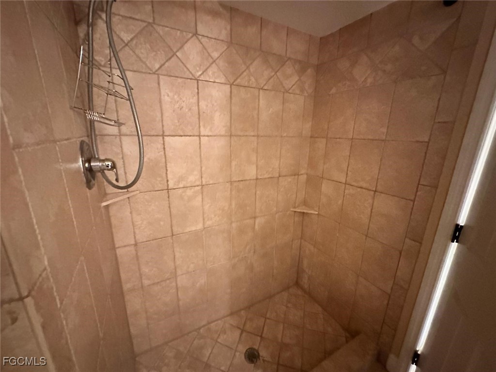 1709 Park Meadows Drive #4 Fort Myers FL 33907 2025013663 image12