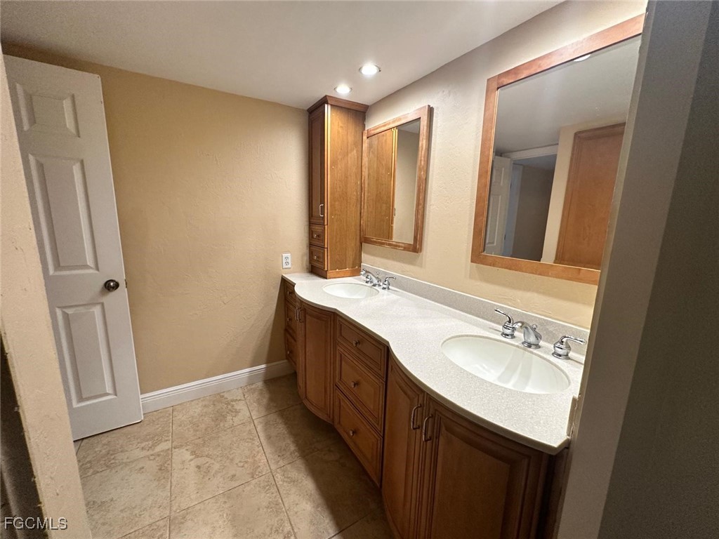 1709 Park Meadows Drive #4 Fort Myers FL 33907 2025013663 image16