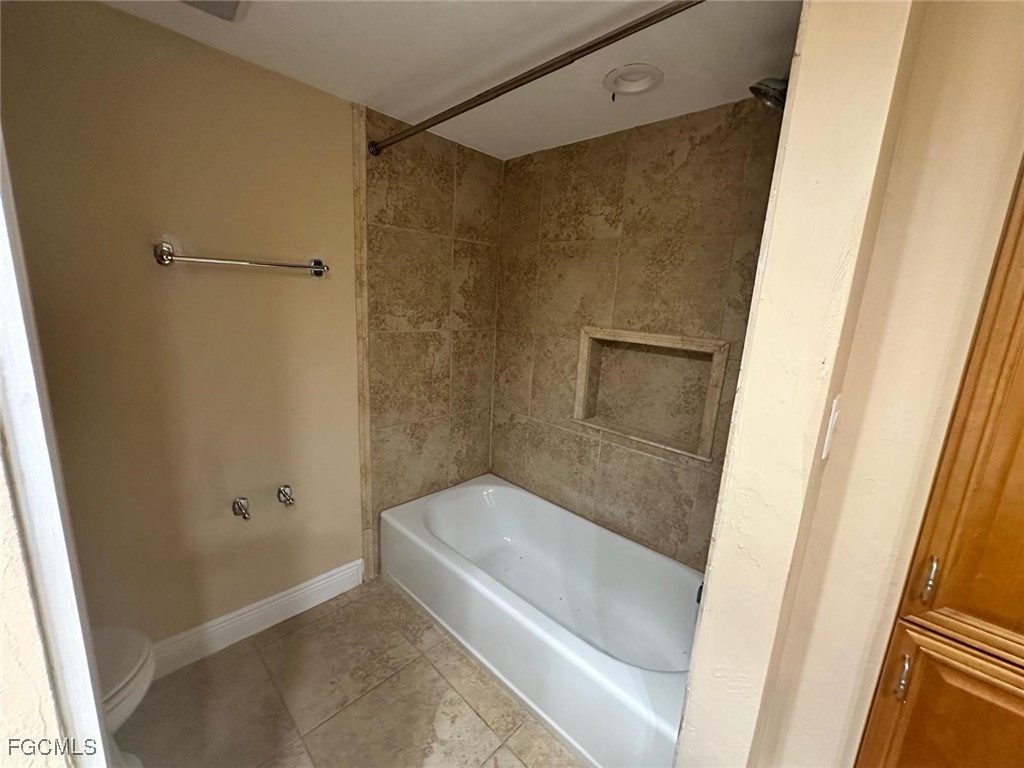 1709 Park Meadows Drive #4 Fort Myers FL 33907 2025013663 image17