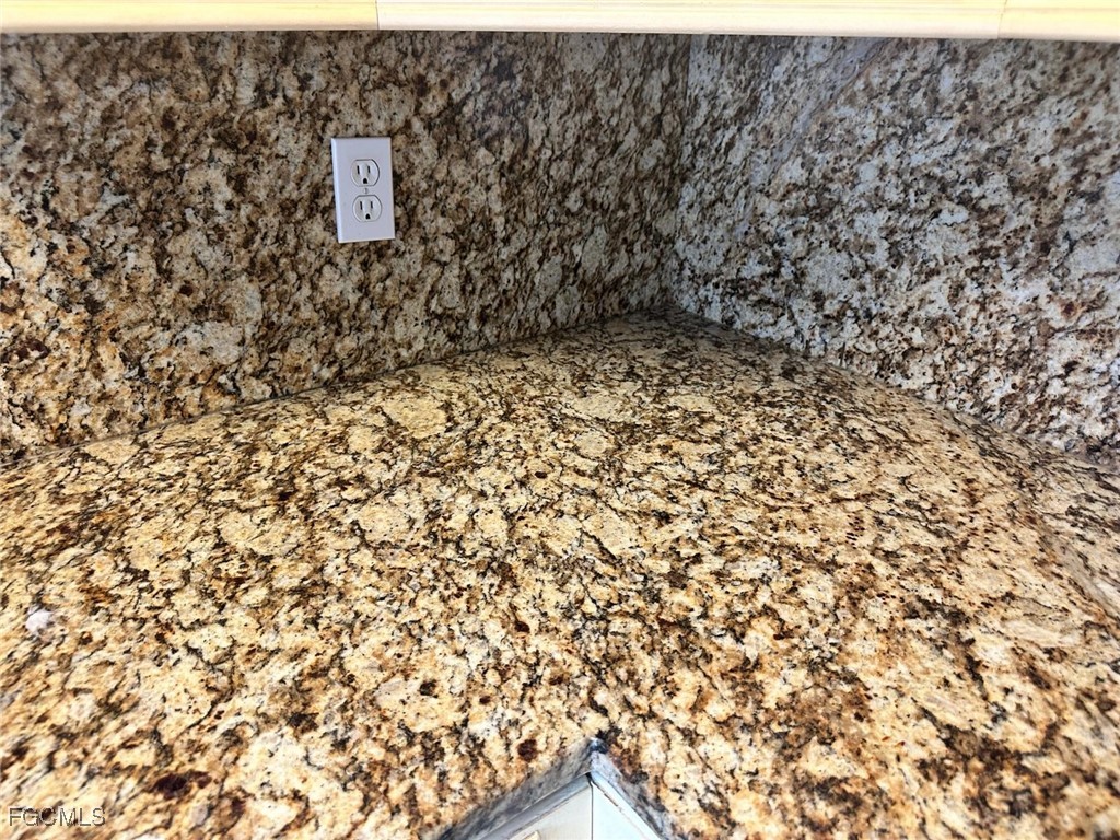 1709 Park Meadows Drive #4 Fort Myers FL 33907 2025013663 image5