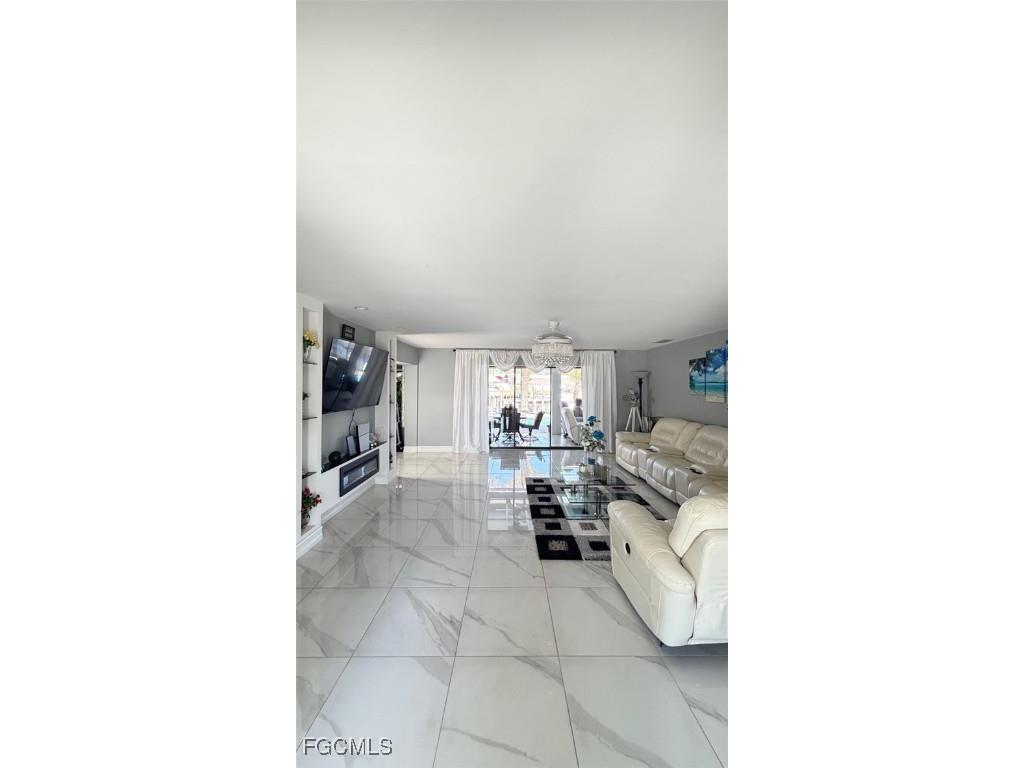 1709 SE 44th Terrace Cape Coral FL 33904 2025023530 image4