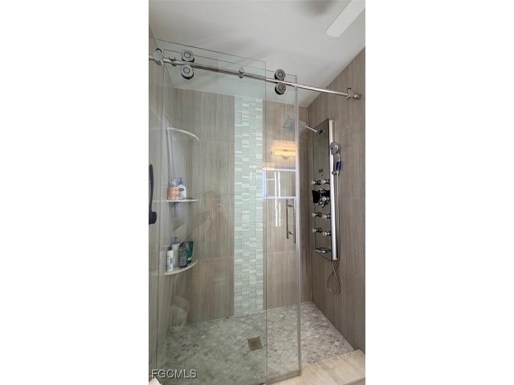 1709 SE 44th Terrace Cape Coral FL 33904 2025023530 image8