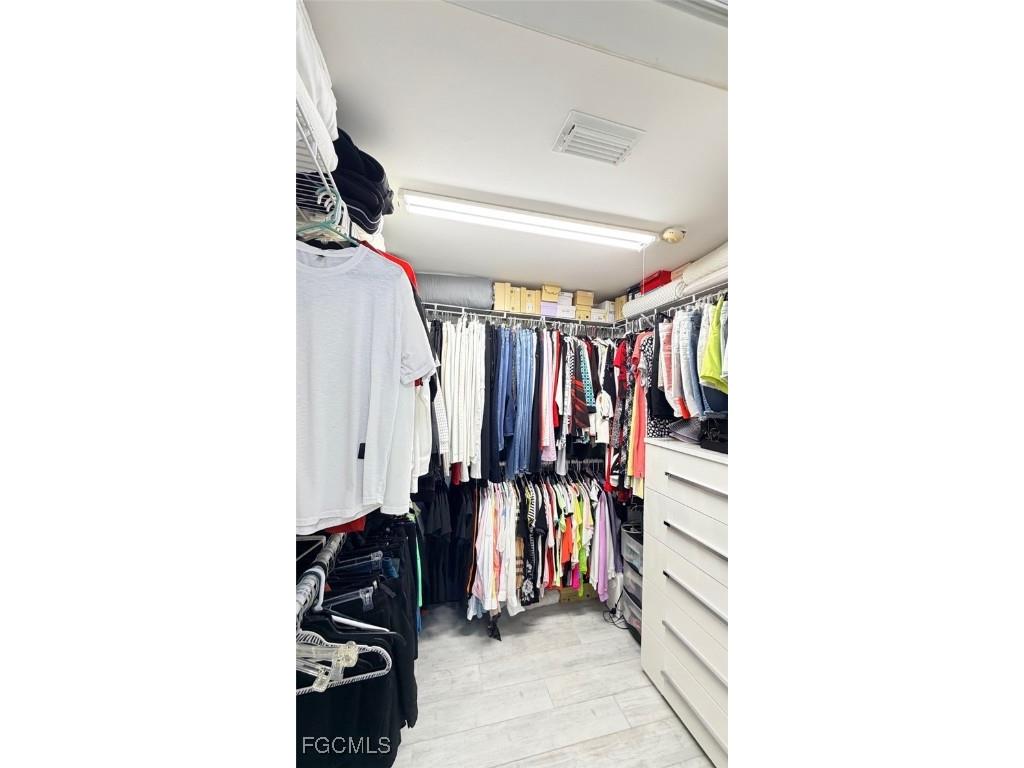 1709 SE 44th Terrace Cape Coral FL 33904 2025023530 image9