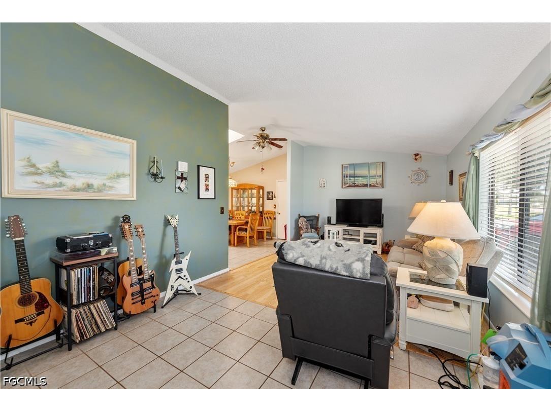 171 SE 4th Street Cape Coral FL 33990 2026024908 image3