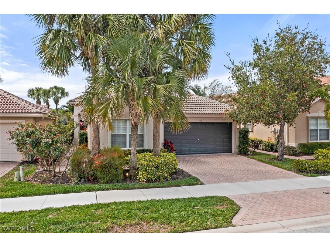 1710 Triangle Palm Terrace Naples FL 34119 224020722 image1