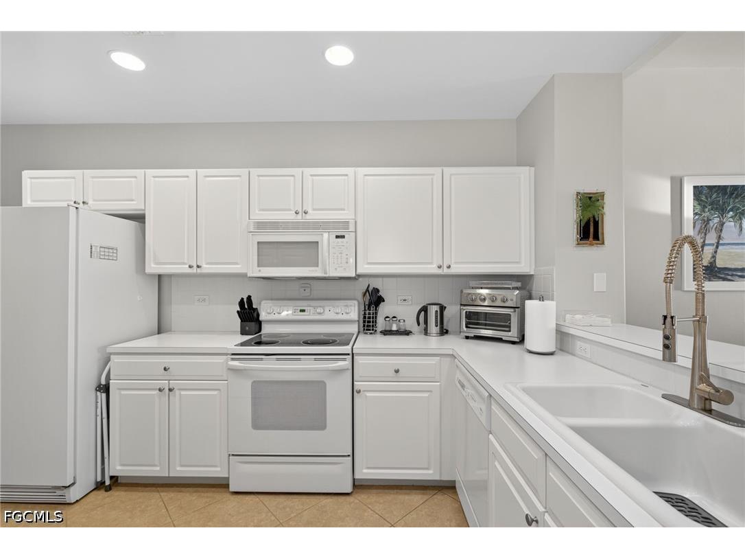 17100 Bridgestone Court #303 Fort Myers FL 33908 2026024450 image10